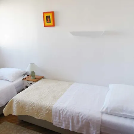 Lovely Near Beaches And Center, All Is Shown