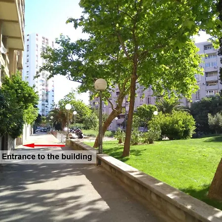 Lovely Near Beaches And Center, All Is Shown Split